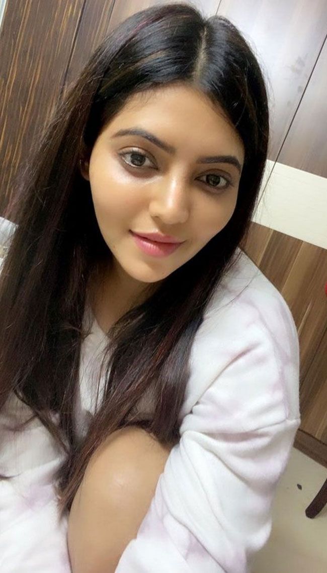 Athulya Ravi Instagram Stills
